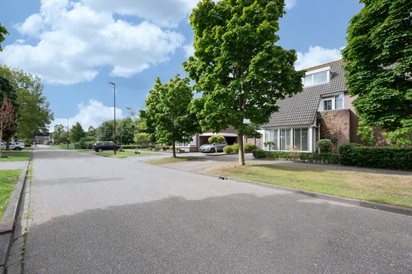 Medium property photo - Watergraaflaan 43, 4731 WJ Oudenbosch